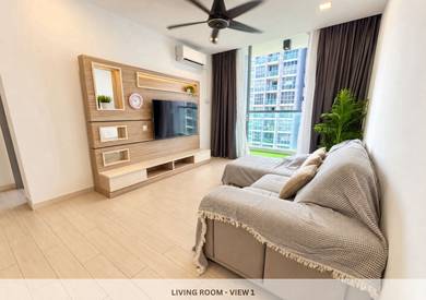 Condominium For Rent in LakeFront Residence