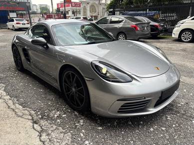 Porsche Cayman 718 in City Centre, KUL