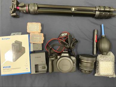 FOR SALE : Canon EOS R50 Mirrorless Camera