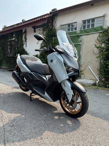 Yamaha XMAX