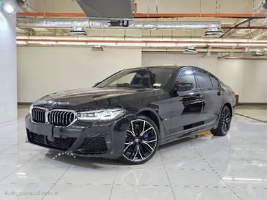 BMW 530i 30i M-SPORT in Kota Damansara, SGR