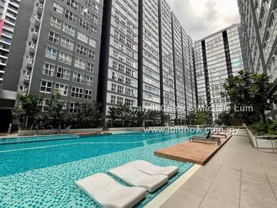 Service Residence For Sale in Canopy Hills