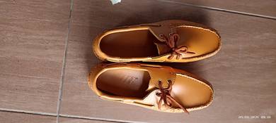 kasut half leather