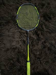 Used Yonex Arcsaber 7 play (free yonex racket bag)