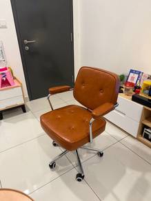 Kerusi Office Style 
