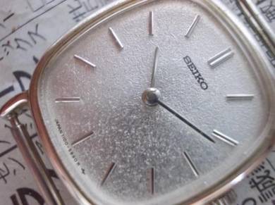 Vintage seiko manual wind watch nos