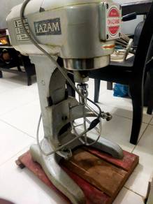 Azam B10 Plenatery mixer