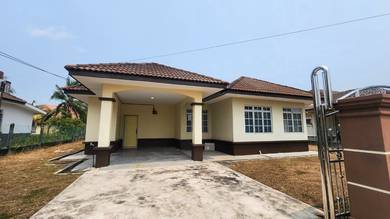 Bungalow House For Sale in Sungai Pelek,SGR