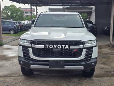 Toyota Land Cruiser 300 GR SPORT in Miri, SWK