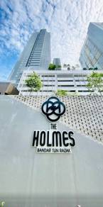 Condominium For Rent in The Holmes