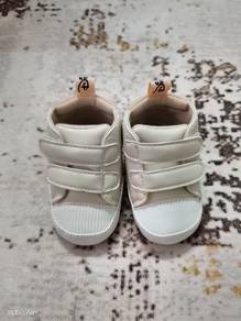 Baby shoe
