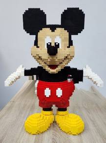 Mickey Mouse 3D Brock Display Figure Besar