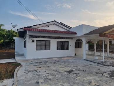 Bungalow House For Sale in Taiping,PRK