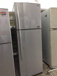 Toshiba fridge 2 doors Peti Sejuk Ais Refrigerator