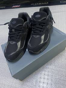 new balance 2002r