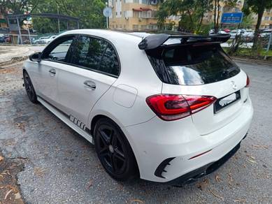 Mercedes Benz A250 250 AMG LINE in Desa Petaling, KUL