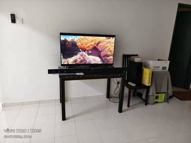 small dining table with 4 chairs 