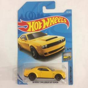 CFE60 2017 Mattel Hot Wheels HW '18 Dodge Challeng