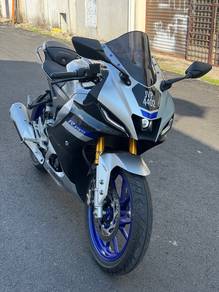 Yamaha R15
