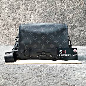 Louis Vuitton Eclipse Monogram Steamer Messenger 