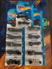 Hot Wheels Batmobile Set