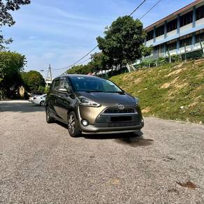Toyota Sienta in Petaling Jaya, SGR