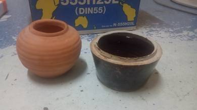 2 small size pottery pot 