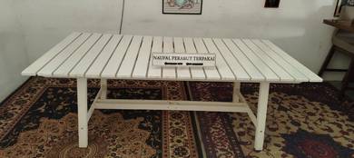 Naufal perabut terpakai meja