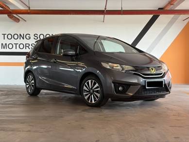Honda Jazz S in Kajang, SGR