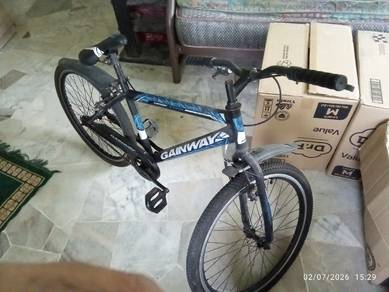 basikal untuk dilepaskan 