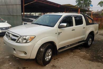 Toyota Hilux G in Kota Kinabalu, SBH