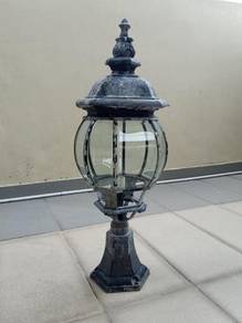 Lampu taman antik
