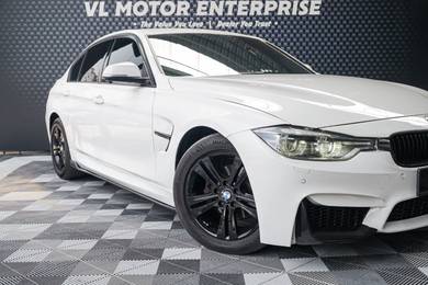 BMW 320i 20i M SPORTS (CKD) in Desa Petaling, KUL