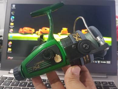Abu Garcia Cardinal 754 Fishing Reel in Rare Green
