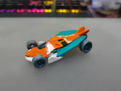 Hotwheels Orange/Green Airuption
