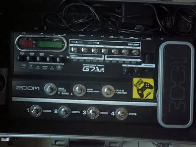 Zoom G7.1ut Guitar Effects Console