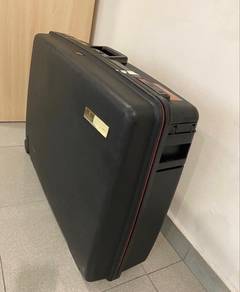Delsey Luggage Hard Case 30"