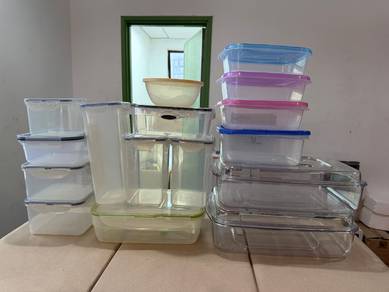 Preloved 16 plastic containers diff sizes