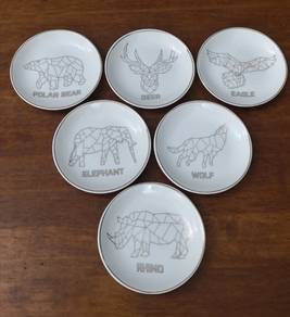 animal motiff decor plates 6