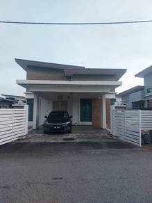 Bungalow House For Sale in Paya Rumput,MLK
