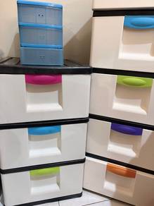 storage cabinets (2 cabinets)