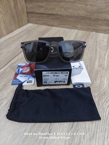 Oakley Latch Squared Sunglasses Prizm Black