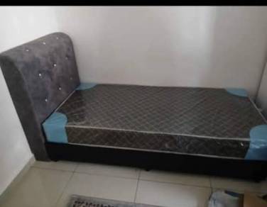 mattress with bed frame SINGLE
