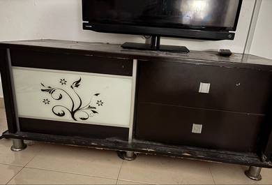 Toshiba LED tv dan kabinet