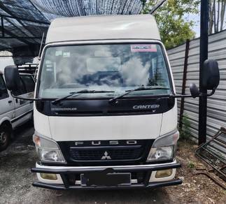 Mitsubishi Fuso FE71PB Box Van 