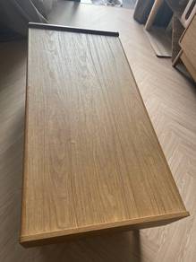 Excellent condition coffee table. KL