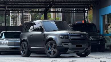 2021 Land Rover Defender 90 P525