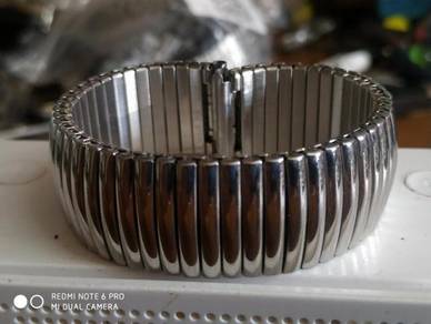 Vintage 18mm watch bracelet spring