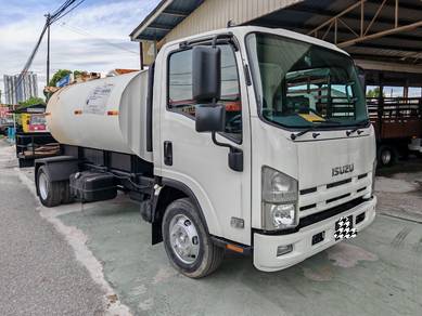 2017 ISUZU NPR81UKH Water Tanker