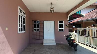 Bungalow House For Sale in Pengkalan Chepa,KTN